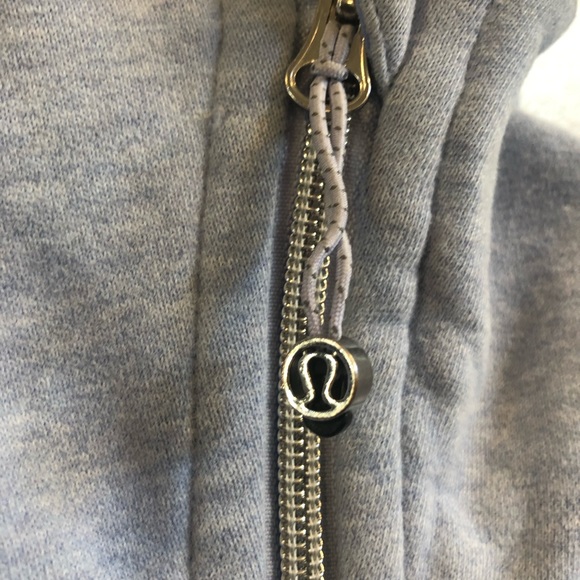 GIFTED - Lululemon Light Blue Zip Jacket - Picture 9 of 11